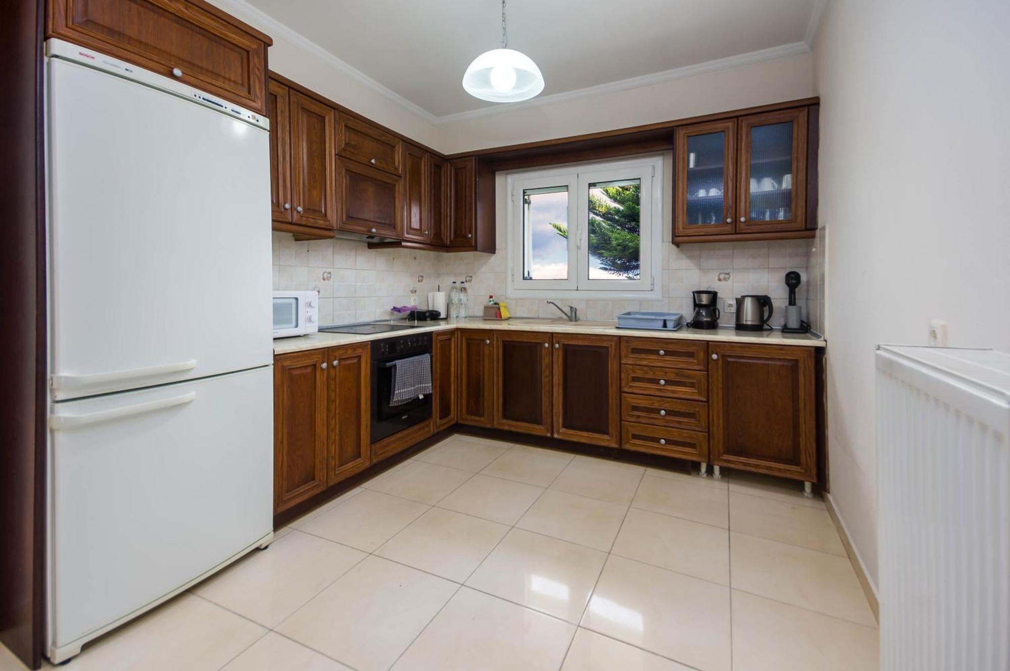 Διωροφη Μεζονετα-2Km Απο Το Κεντρο-Iliana House Alepou Exterior foto