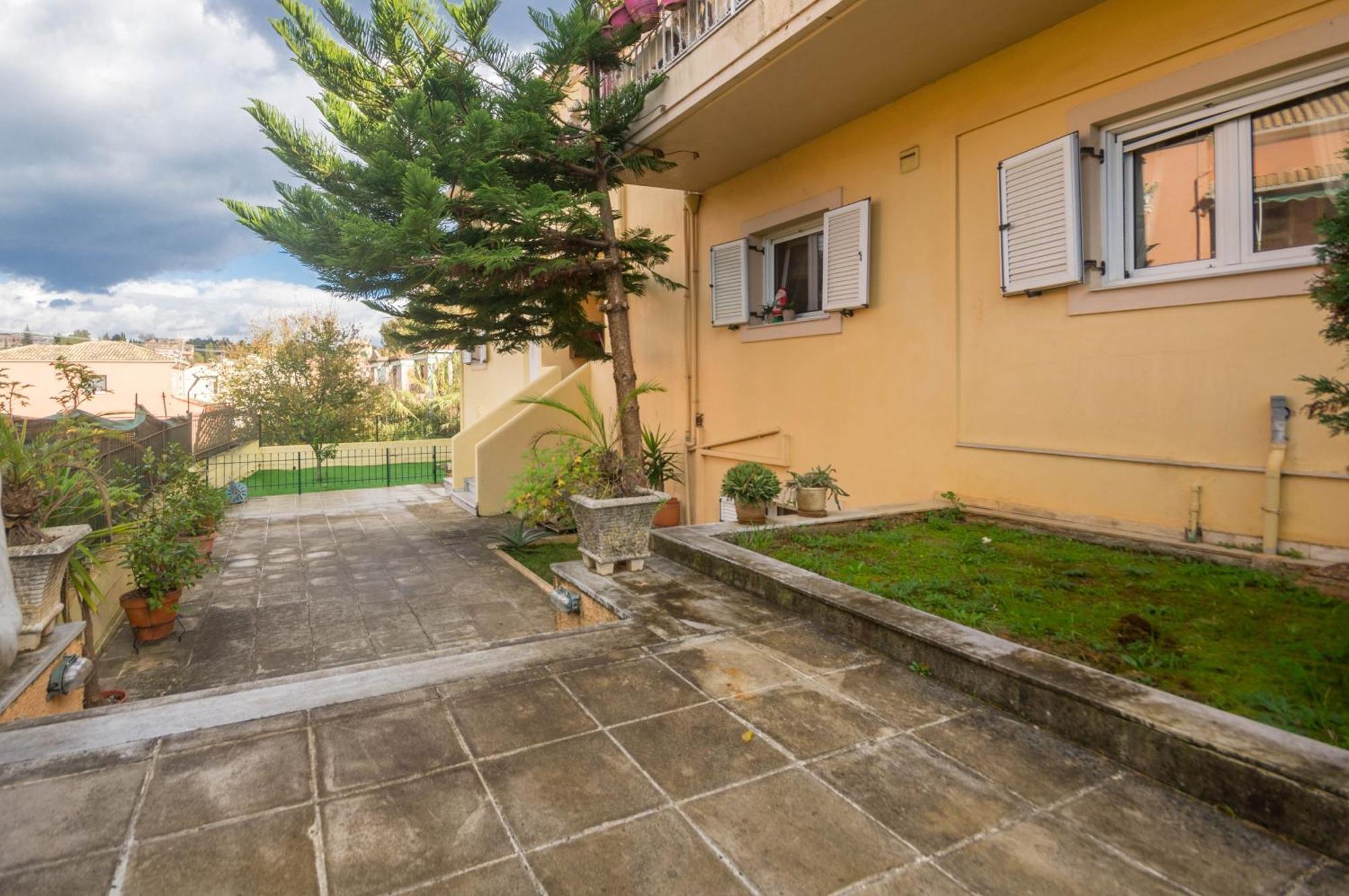 Διωροφη Μεζονετα-2Km Απο Το Κεντρο-Iliana House Alepou Exterior foto