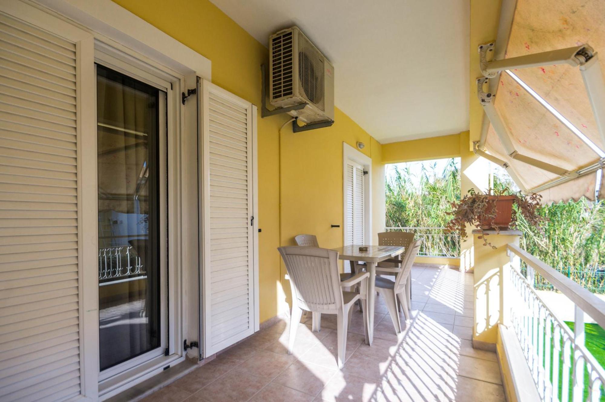 Διωροφη Μεζονετα-2Km Απο Το Κεντρο-Iliana House Alepou Exterior foto